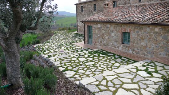lastricato b
